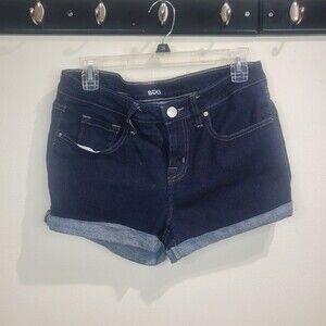 BDG mid rise shortie size 28